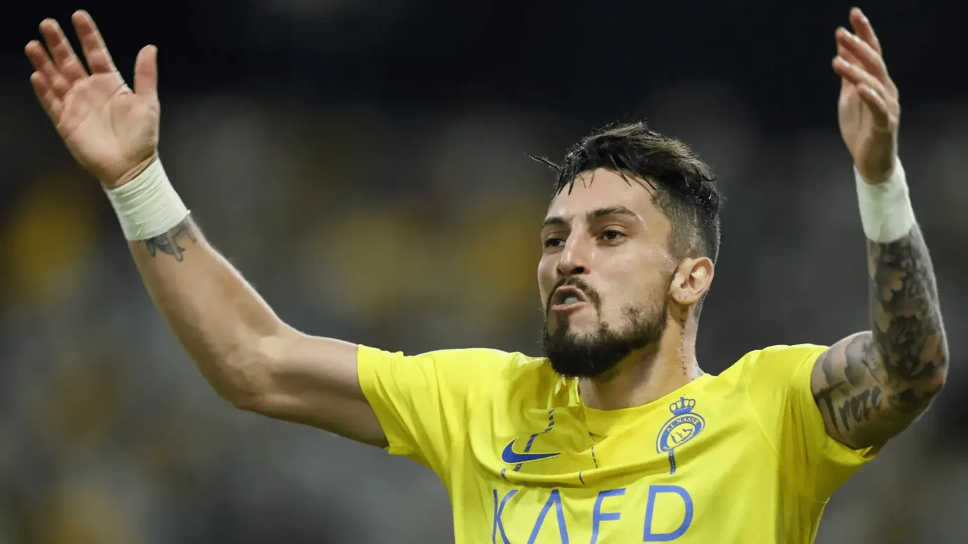 alex-telles-cau-thu-brazil-tung-thi-dau-cho-doi-tuyen-mu-min_11zon